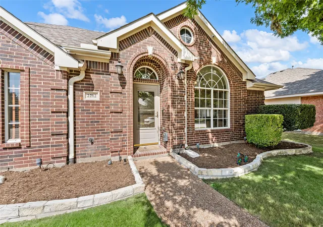 Photo 3 of Single family home for sale at 2212 Pinto Ln, Lewisville, TX 75067 | MLS# 21361370 | Listing updated on 2026-09-12
