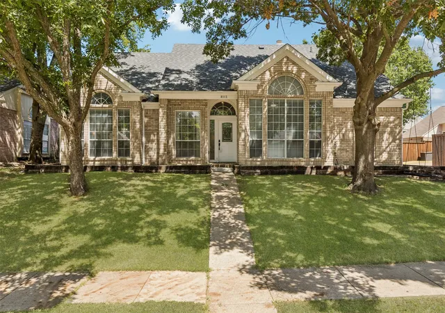 Photo 1 of Sale Pending at 8113 Pickard Dr, Rowlett, TX 75088 | MLS# 21363216 | Listing updated on 2026-09-14