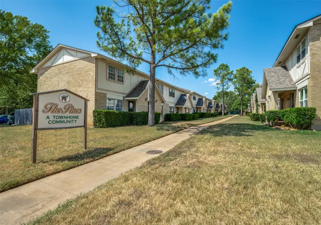 Photo 1 of Townhouse for sale at 1905 W Morton St #1, Denison, TX 75020 | MLS# 21363047 | Listing updated on 2026-09-11