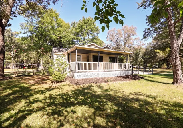 Photo 1 of Single family home for sale at 6670 Bostwick Rd, Shreveport, LA 71107 | MLS# 21363301 | Listing updated on 2026-09-14