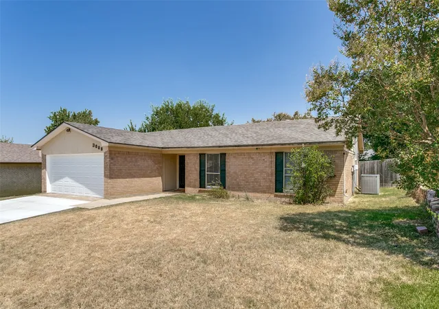 Photo 3 of Sale Pending at 3008 Highgate Ln, Bedford, TX 76021 | MLS# 21363273 | Listing updated on 2026-09-11
