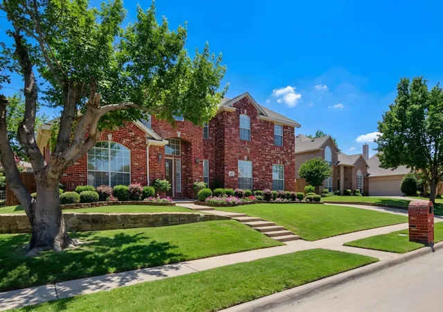 Photo 2 of Single family home for sale at 1610 Lakeland Park Dr, Garland, TX 75043 | MLS# 21363440 | Listing updated on 2026-09-09