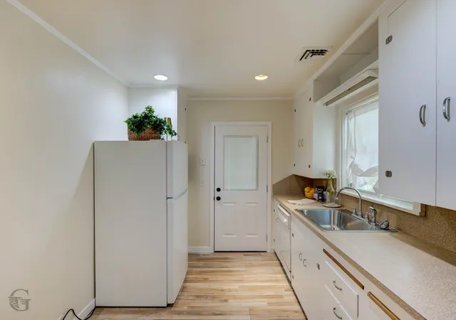 Photo 3 of Single family home for sale at 3956 Richardson Ave, Shreveport, LA 71106 | MLS# 21363444 | Listing updated on 2026-09-10