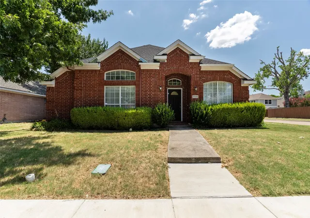 Photo 1 of Single family home for sale at 5025 China Berry Dr, Mc Kinney, TX 75070 | MLS# 21362134 | Listing updated on 2026-09-10