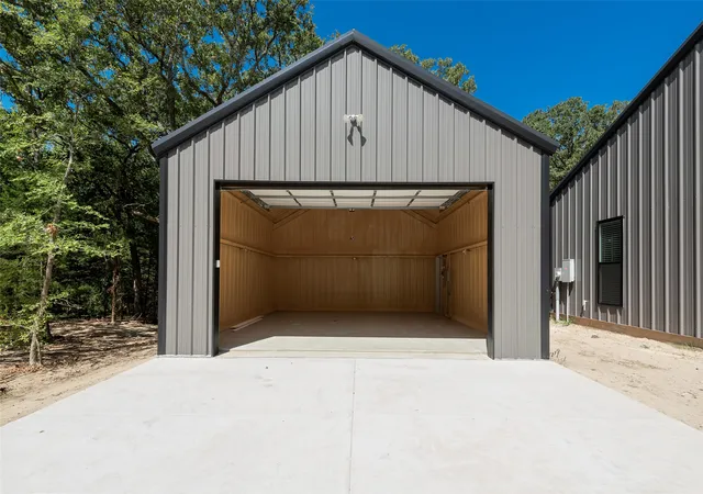 Photo 4 of Single family home for sale at 6326 Fm 2101, Quinlan, TX 75474 | MLS# 21362542 | Listing updated on 2026-09-28