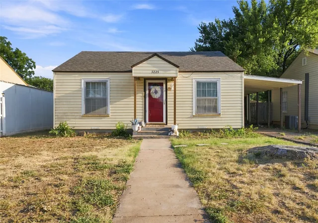 Photo 1 of Sale Pending at 3225 S 4th St, Abilene, TX 79605 | MLS# 21362658 | Listing updated on 2026-09-13