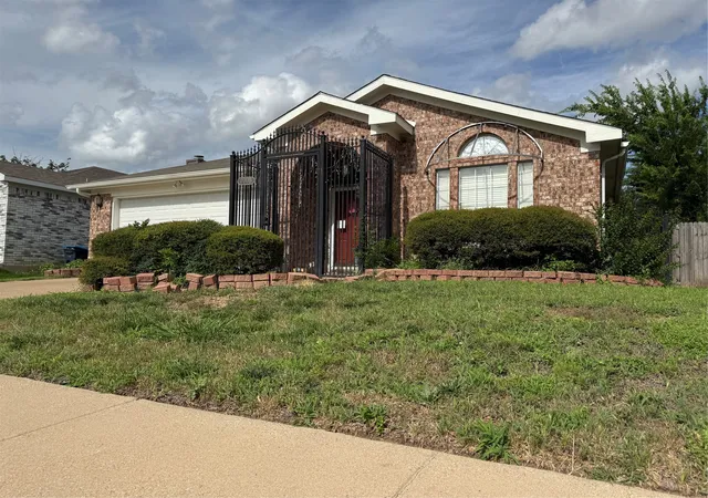 Photo 1 of Sale Pending at 7309 Nohl Ranch Rd, Fort Worth, TX 76133 | MLS# 21363524 | Listing updated on 2026-09-16