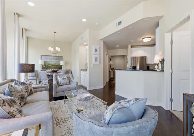 Photo 4 of Condo for sale at 500 Throckmorton St #911, Fort Worth, TX 76102 | MLS# 21363510 | Listing updated on 2026-09-15