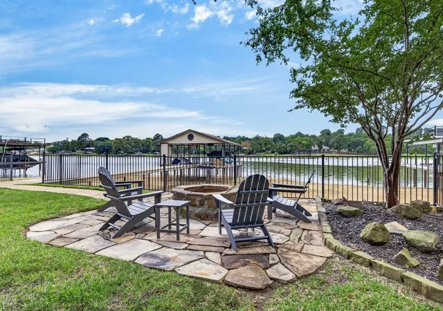 Photo 1 of Single family home for sale at 7065 Layman Dr, Eustace, TX 75124 | MLS# 21363560 | Listing updated on 2026-09-27