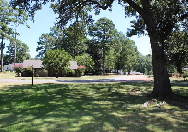 Photo 2 of Single family home for sale at 707 Browning Dr, Springhill, LA 71075 | MLS# 21363376 | Listing updated on 2026-09-14