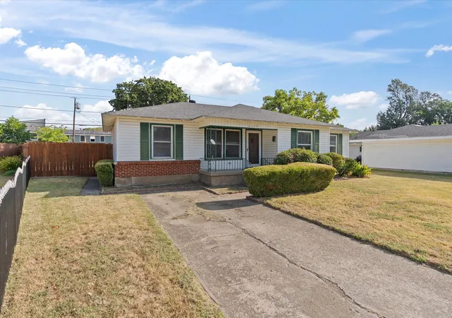Photo 2 of Sale Pending at 8133 Cavalier Cir, Dallas, TX 75227 | MLS# 21363551 | Listing updated on 2026-09-11