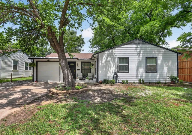Photo 2 of Single family home for sale at 3111 Andrea Ln, Dallas, TX 75228 | MLS# 21363762 | Listing updated on 2026-10-20