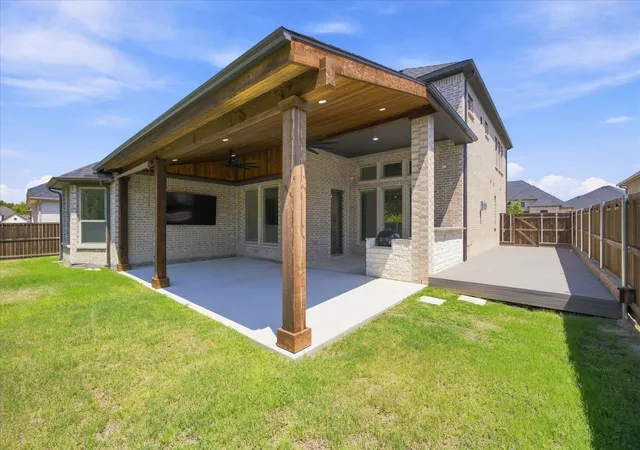 Photo 1 of Single family home for sale at 1815 Navarre Wy, Rockwall, TX 75032 | MLS# 21363712 | Listing updated on 2026-10-06