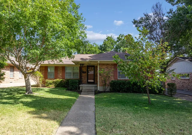 Photo 2 of Sale Pending at 10639 Longmeadow Dr, Dallas, TX 75238 | MLS# 21248176 | Listing updated on 2026-09-24