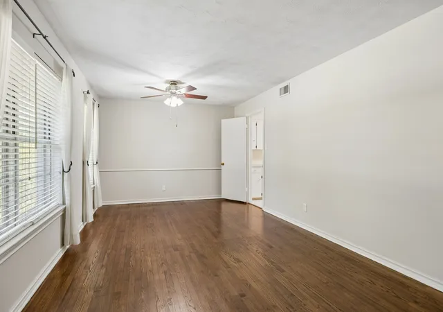 Photo 3 of Sale Pending at 10639 Longmeadow Dr, Dallas, TX 75238 | MLS# 21248176 | Listing updated on 2026-09-24