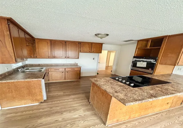 Photo 3 of Single family home for sale at 1701 W Main, Clarksville, TX 75426 | MLS# 21363811 | Listing updated on 2026-09-08