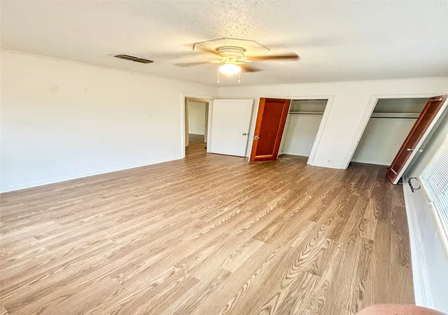 Photo 4 of Single family home for sale at 1701 W Main, Clarksville, TX 75426 | MLS# 21363811 | Listing updated on 2026-09-08