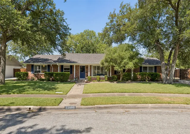 Photo 1 of Sale Pending at 11555 Cromwell Cir, Dallas, TX 75229 | MLS# 21362421 | Listing updated on 2026-09-17