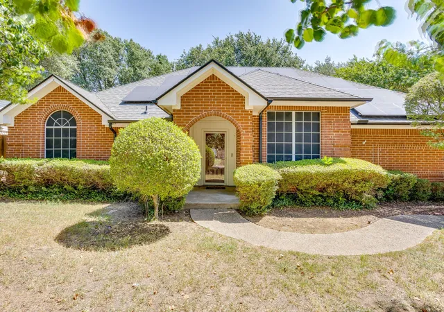Photo 1 of Sale Pending at 103 Old Hickory Ln, Joshua, TX 76058 | MLS# 21316213 | Listing updated on 2026-09-21