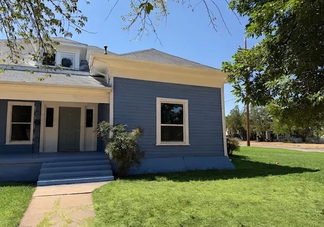 Photo 4 of House for sale at 2441 S 3Rd St, Abilene, TX 79605 | MLS# 21363323 | Listing updated on 2026-09-13