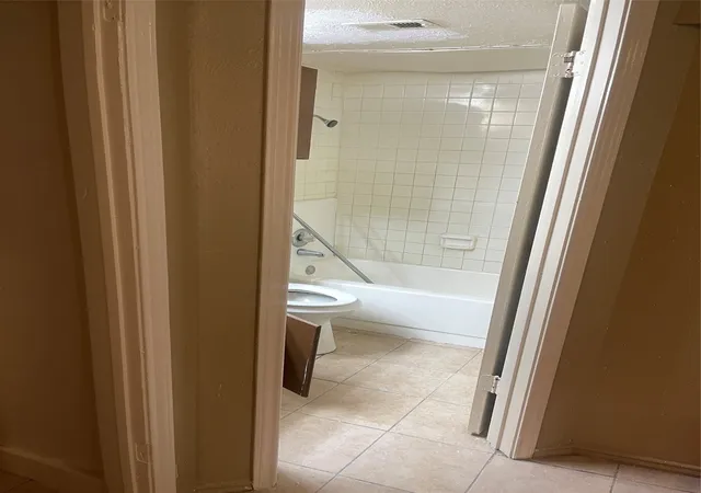 Photo 3 of Sale Pending at 9520 Royal Ln #121, Dallas, TX 75243 | MLS# 21361116 | Listing updated on 2026-09-10