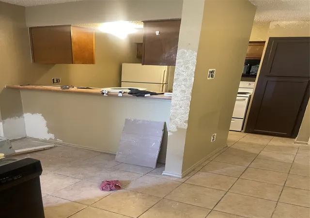 Photo 4 of Sale Pending at 9520 Royal Ln #121, Dallas, TX 75243 | MLS# 21361116 | Listing updated on 2026-09-10