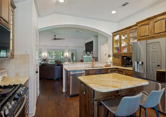 Photo 3 of Single family home for sale at 8901 Crestview Dr, Denton, TX 76207 | MLS# 21364024 | Listing updated on 2026-09-13