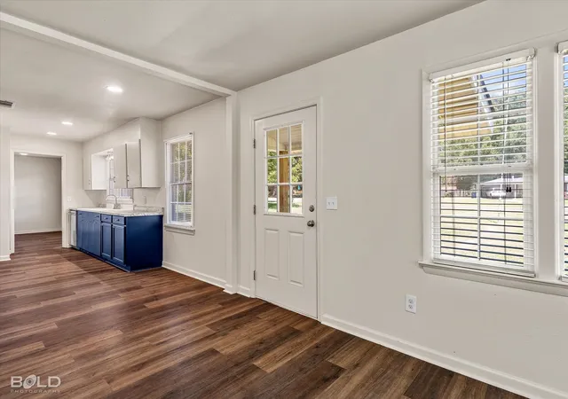 Photo 3 of Single family home for sale at 6337 Garden Oaks Dr, Shreveport, LA 71129 | MLS# 21364035 | Listing updated on 2026-10-06