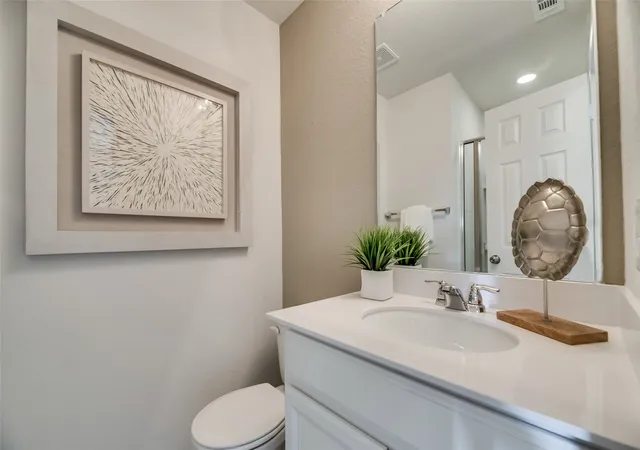 Photo 3 of Single family home for sale at 7701 Bent Gale Rd, Pilot Point, TX 76258 | MLS# 21363940 | Listing updated on 2026-10-07