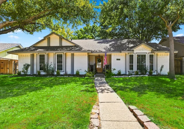 Photo 1 of Sale Pending at 218 Creekside Ln, Coppell, TX 75019 | MLS# 21362887 | Listing updated on 2026-10-04