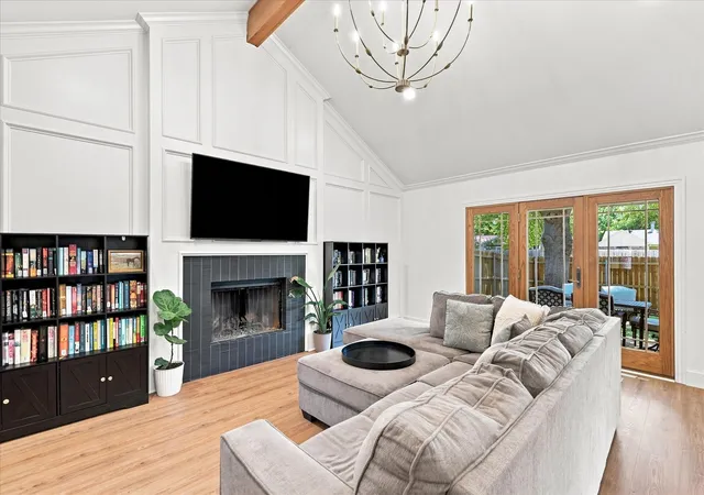 Photo 3 of Sale Pending at 218 Creekside Ln, Coppell, TX 75019 | MLS# 21362887 | Listing updated on 2026-10-04