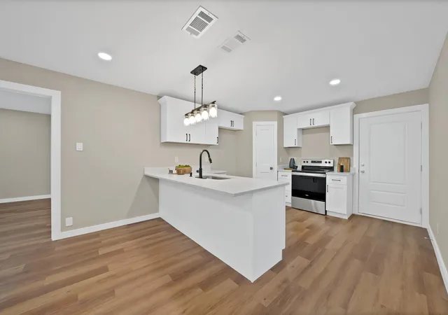 Photo 4 of Sale Pending at 116 Westline Rd, Azle, TX 76020 | MLS# 21364070 | Listing updated on 2026-10-01