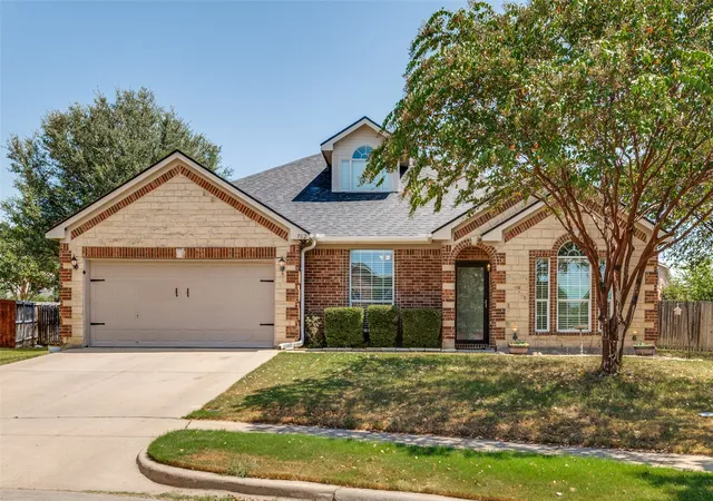 Photo 1 of Single family home for sale at 702 Champlain Ct, Midlothian, TX 76065 | MLS# 21339124 | Listing updated on 2026-10-06