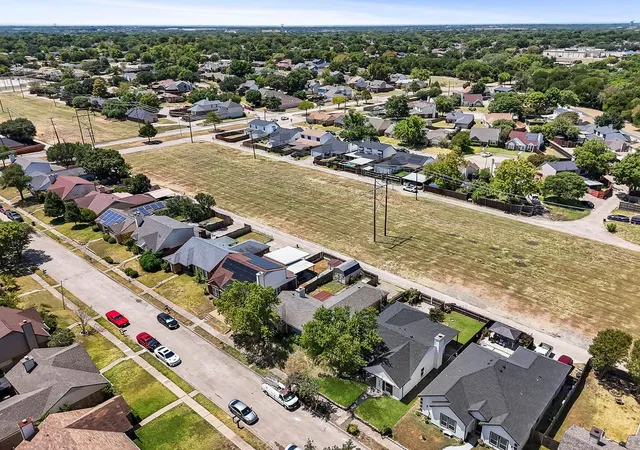 Photo 40 of Sale Pending at 325 Chancellorsville Dr, Mesquite, TX 75149 | MLS# 21364043 | Listing updated on 2026-09-15