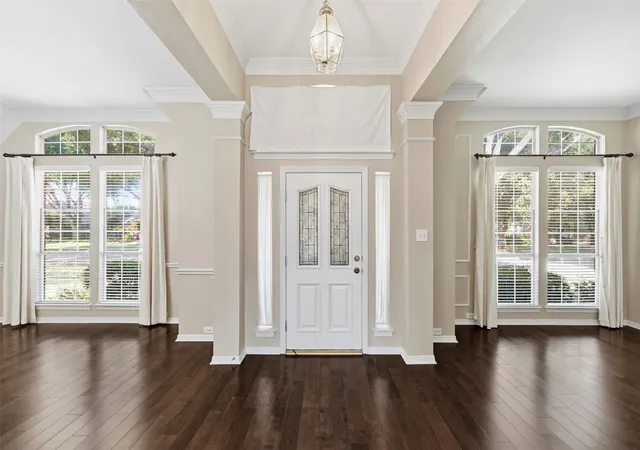 Photo 4 of Sale Pending at 2910 Live Oak Dr, Rowlett, TX 75088 | MLS# 21360520 | Listing updated on 2026-09-30