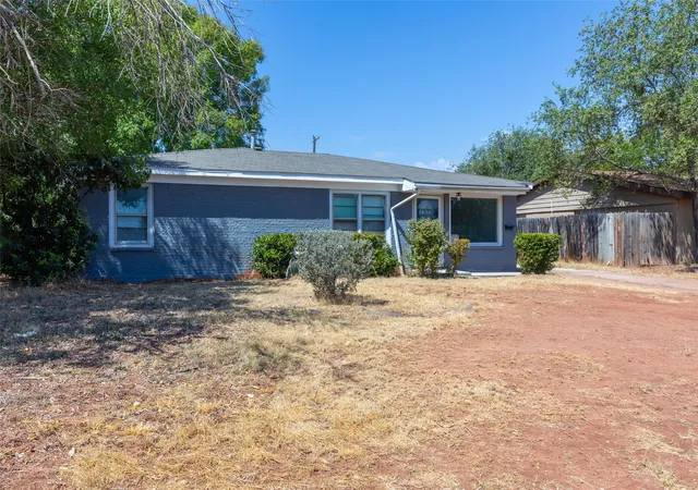 Photo 2 of Single family home for sale at 2142 N Mockingbird Ln, Abilene, TX 79603 | MLS# 21364118 | Listing updated on 2026-10-04