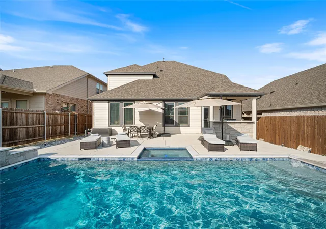 Photo 1 of Single family home for sale at 10533 Katalpa Dr, Fort Worth, TX 76179 | MLS# 21363224 | Listing updated on 2026-10-06