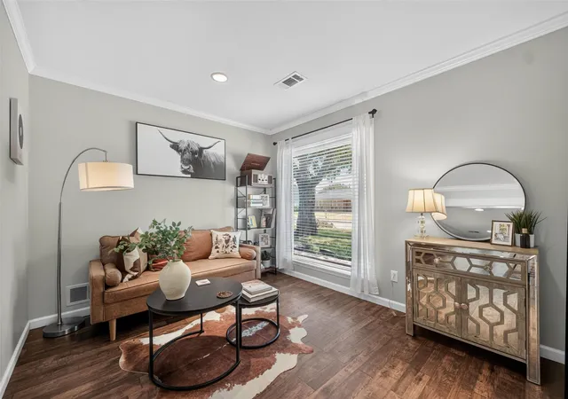 Photo 3 of Single family home for sale at 1619 University Dr, Richardson, TX 75081 | MLS# 21364293 | Listing updated on 2026-10-06