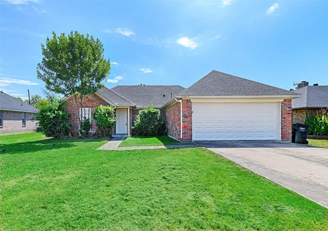 Photo 1 of Single family home for sale at 5003 Canton St, Greenville, TX 75402 | MLS# 21362660 | Listing updated on 2026-09-09