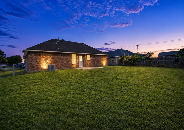 Photo 3 of Single family home for sale at 5003 Canton St, Greenville, TX 75402 | MLS# 21362660 | Listing updated on 2026-09-09