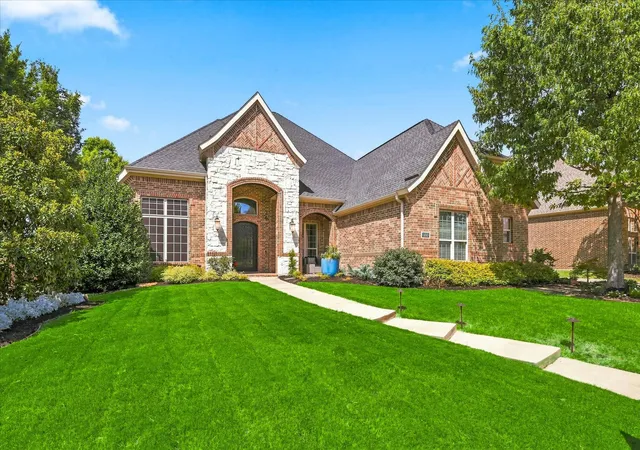 Photo 1 of Sale Pending at 300 Hawks Ridge Trl, Colleyville, TX 76034 | MLS# 21361777 | Listing updated on 2026-09-20