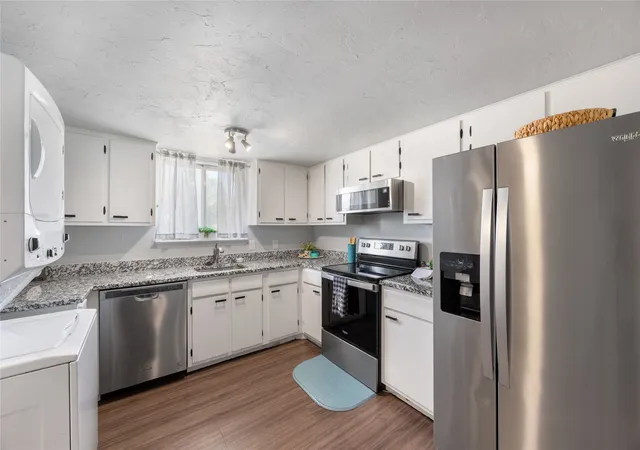 Photo 2 of Condo for sale at 108 Harbor Dr #204, Bridgeport, TX 76426 | MLS# 21364356 | Listing updated on 2026-10-05