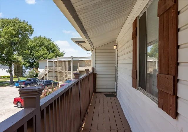 Photo 4 of Condo for sale at 108 Harbor Dr #204, Bridgeport, TX 76426 | MLS# 21364356 | Listing updated on 2026-10-05