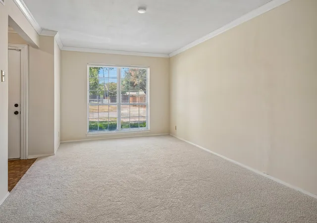 Photo 3 of Sale Pending at 902 N Lindale Ln, Richardson, TX 75080 | MLS# 21349915 | Listing updated on 2026-09-29