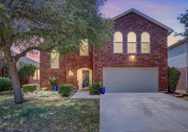 Photo 1 of Sale Pending at 13825 High Mesa Rd, Roanoke, TX 76262 | MLS# 21362591 | Listing updated on 2026-09-10
