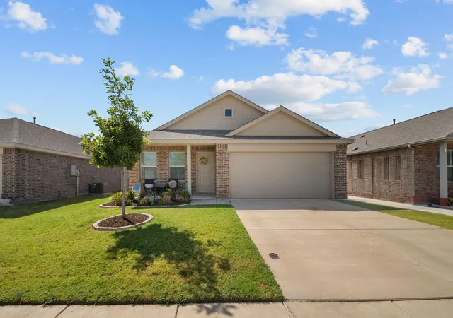 Photo 1 of Single family home for sale at 1048 Crestview Dr, Hutchins, TX 75141 | MLS# 21364407 | Listing updated on 2026-09-14