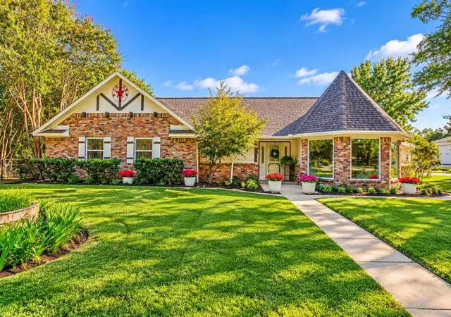 Single family home for sale at 614 Pecan Crk Dr, Sunnyvale, TX 75182 | MLS# 21364353