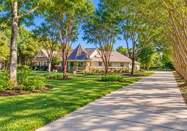 Photo 3 of Single family home for sale at 614 Pecan Crk Dr, Sunnyvale, TX 75182 | MLS# 21364353 | Listing updated on 2026-10-22