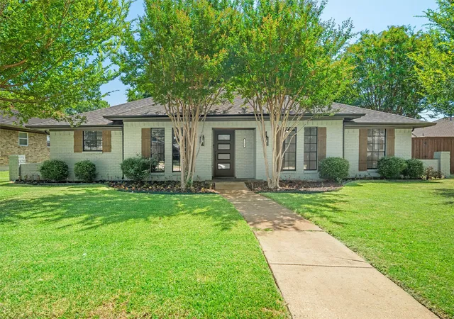Photo 1 of Sale Pending at 2208 Newcastle Cir, Plano, TX 75075 | MLS# 21362448 | Listing updated on 2026-09-08