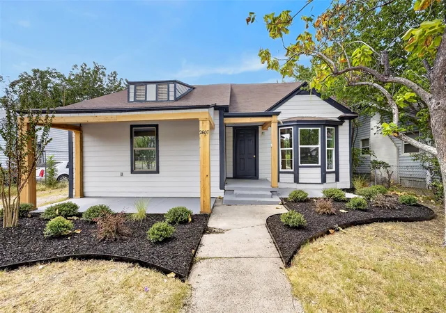 Photo 1 of Single family home for sale at 2607 W Lovers Ln, Dallas, TX 75235 | MLS# 21360558 | Listing updated on 2026-09-09